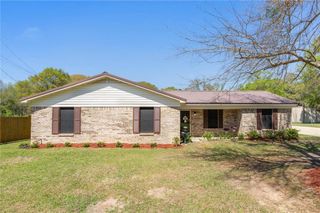 9002 Glen Acres Drive N, Mobile, AL 36608