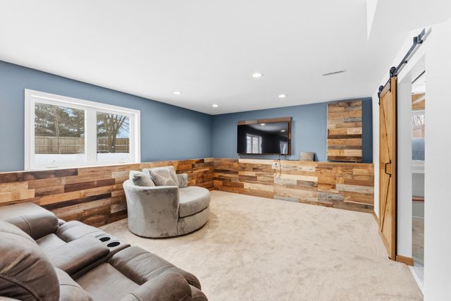 670 W 11th Street, Rush City, MN 55069