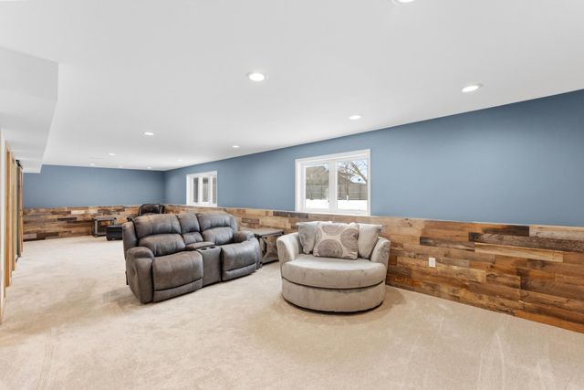 670 W 11th Street, Rush City, MN 55069