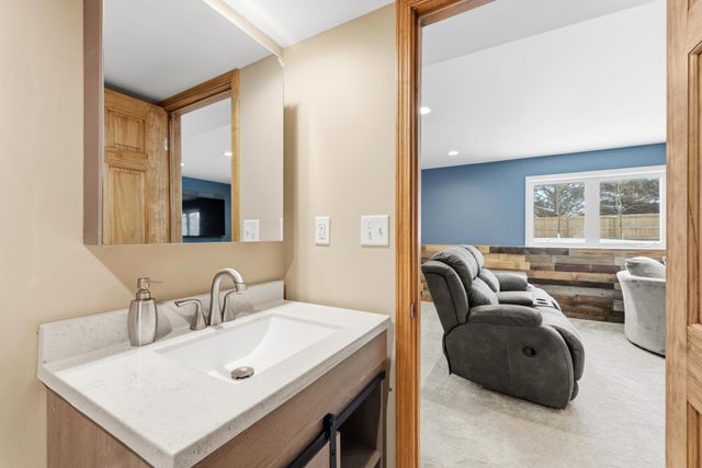 670 W 11th Street, Rush City, MN 55069