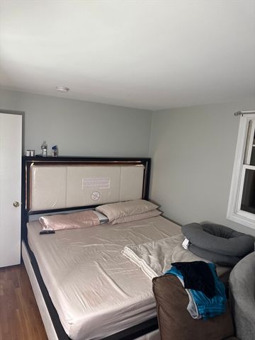 516 Main St 1, Walpole, MA 02081