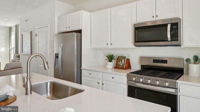 518 LYANNA WAY, Downingtown, PA 19335