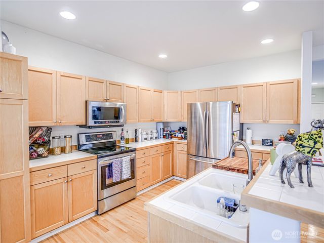 4375 249th Avenue SE, Sammamish, WA 98029