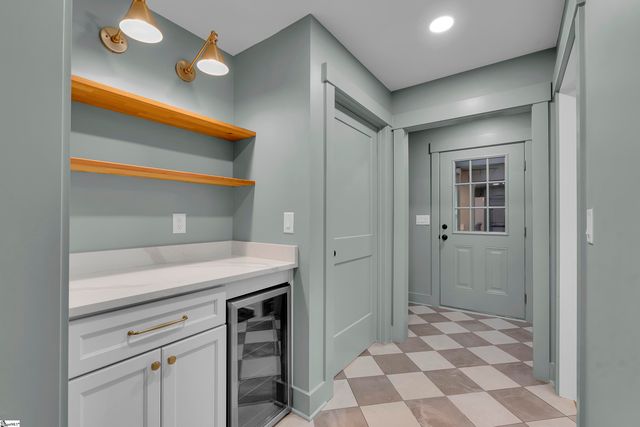 111 Rolling Green Circle, Greenville, SC 29615