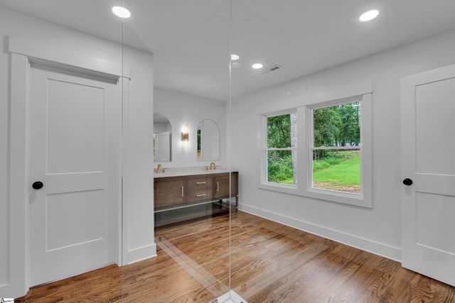 111 Rolling Green Circle, Greenville, SC 29615