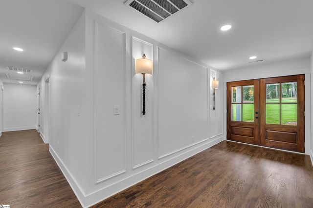 111 Rolling Green Circle, Greenville, SC 29615