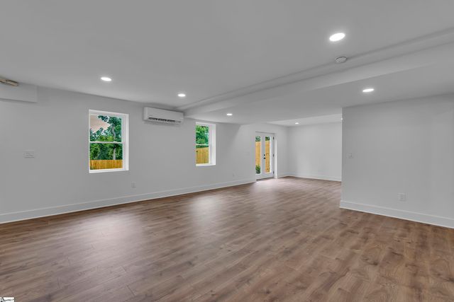 111 Rolling Green Circle, Greenville, SC 29615
