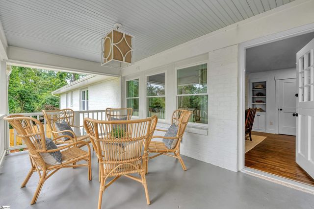 111 Rolling Green Circle, Greenville, SC 29615
