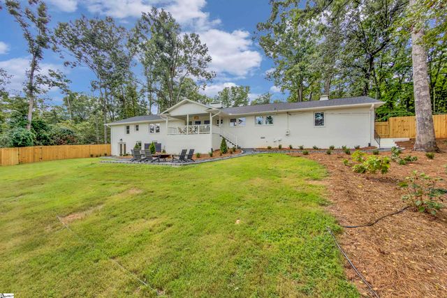 111 Rolling Green Circle, Greenville, SC 29615