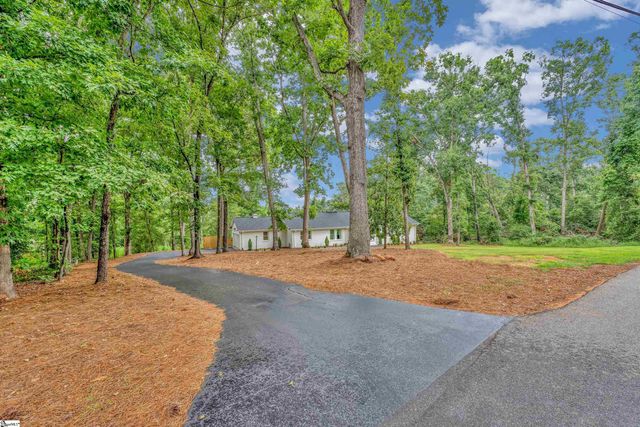 111 Rolling Green Circle, Greenville, SC 29615