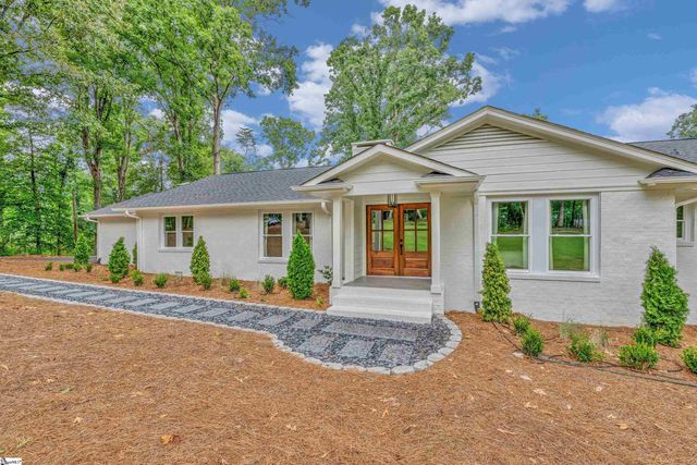 111 Rolling Green Circle, Greenville, SC 29615