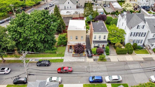 9 Hyatt Avenue, Yonkers, NY 10704