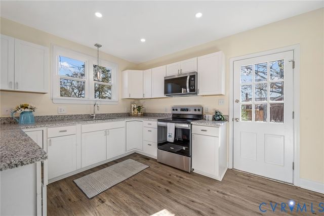 1677 Forest Glenn Cir, Chesterfield, VA 23836