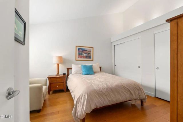 960 Emerald Court, Ventura, CA 93004