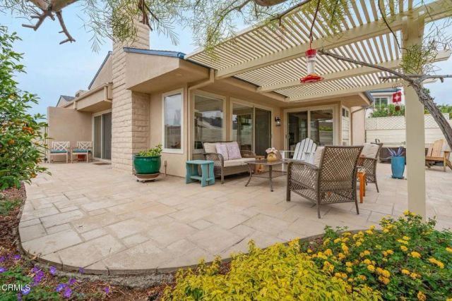 960 Emerald Court, Ventura, CA 93004