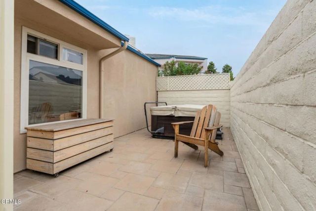 960 Emerald Court, Ventura, CA 93004