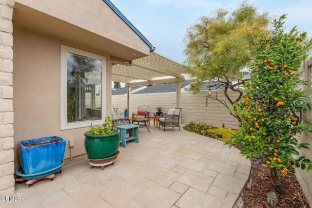 960 Emerald Court, Ventura, CA 93004