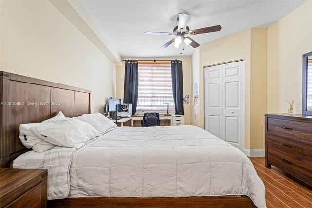 6841 SW 44th St 106, Miami, FL 33155