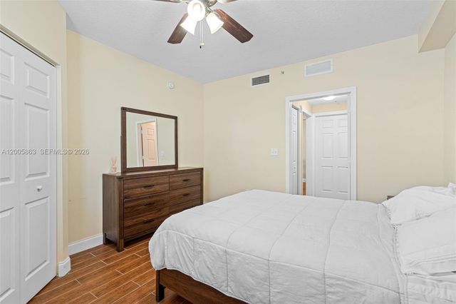 6841 SW 44th St 106, Miami, FL 33155