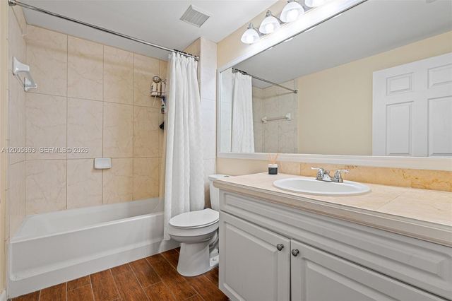 6841 SW 44th St 106, Miami, FL 33155