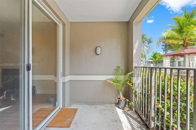 6841 SW 44th St 106, Miami, FL 33155