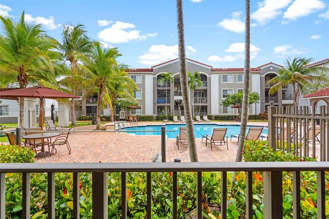 6841 SW 44th St 106, Miami, FL 33155