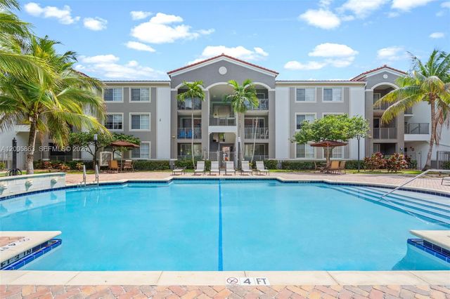 6841 SW 44th St 106, Miami, FL 33155