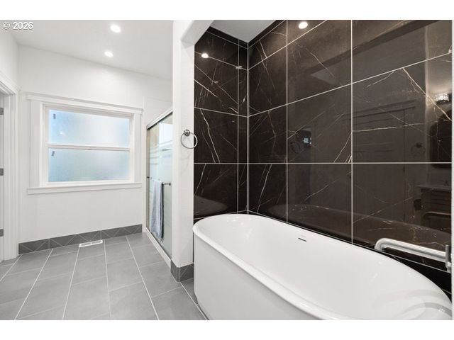 17051 Se MANLEY St, Portland, OR 97236