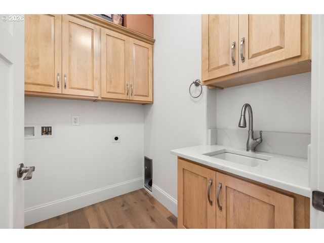 17051 Se MANLEY St, Portland, OR 97236