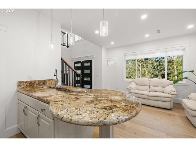 17051 Se MANLEY St, Portland, OR 97236