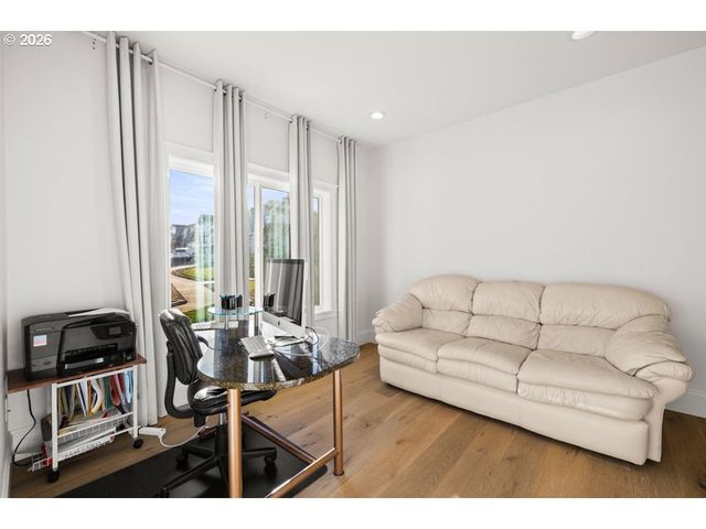 17051 Se MANLEY St, Portland, OR 97236