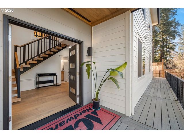 17051 Se MANLEY St, Portland, OR 97236
