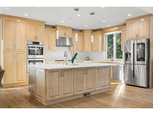 17051 Se MANLEY St, Portland, OR 97236