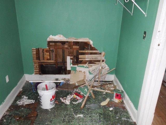 938 S 11th STREET, Milwaukee, WI 53204