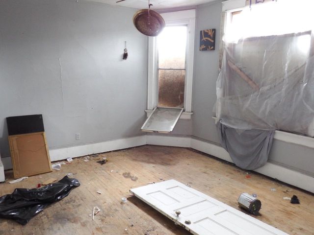 938 S 11th STREET, Milwaukee, WI 53204