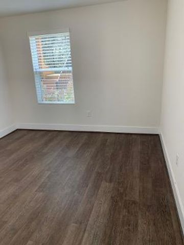 327 Bridgeford DR, Austin, TX 78745