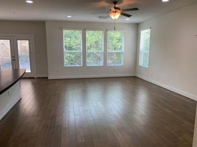 327 Bridgeford DR, Austin, TX 78745