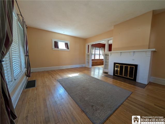 140 Maple Street, Jamestown, NY 14701