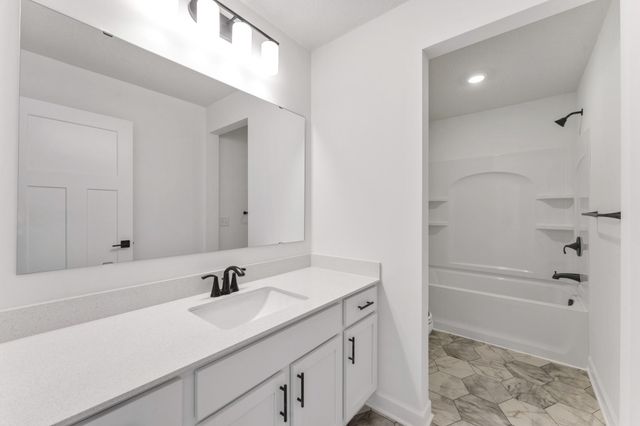 7544 Lower 42nd Street N, Oakdale, MN 55128