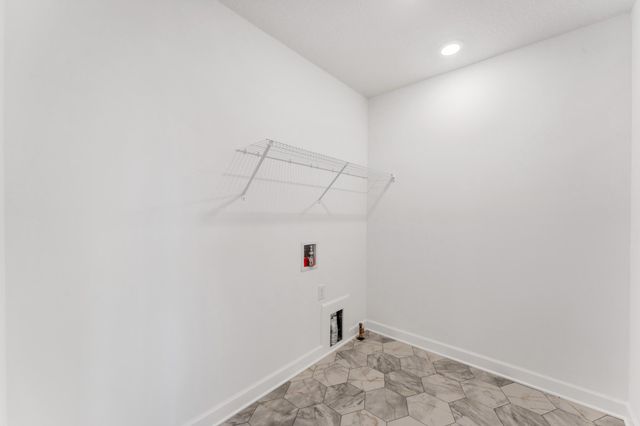 7544 Lower 42nd Street N, Oakdale, MN 55128