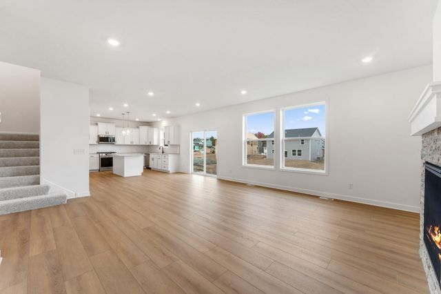 7544 Lower 42nd Street N, Oakdale, MN 55128