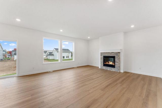 7544 Lower 42nd Street N, Oakdale, MN 55128