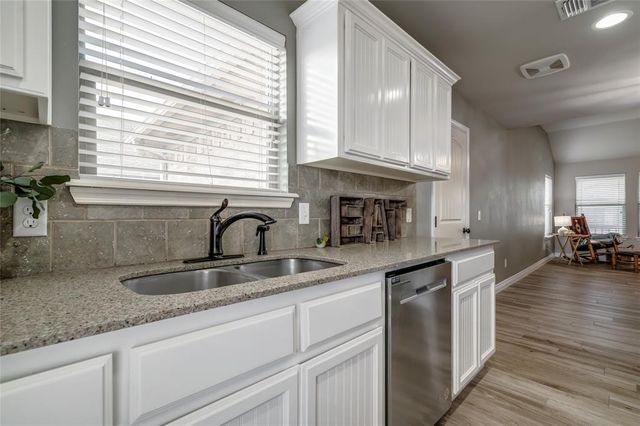 2700 NW 187th Terrace, Edmond, OK 73012