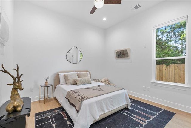 133 Lake Point WAY, Bastrop, TX 78602