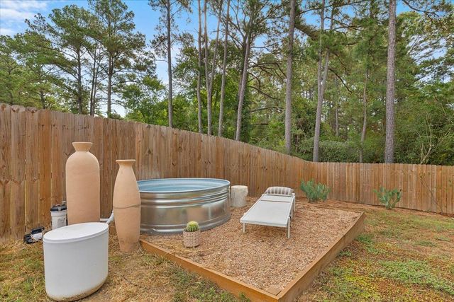 133 Lake Point WAY, Bastrop, TX 78602