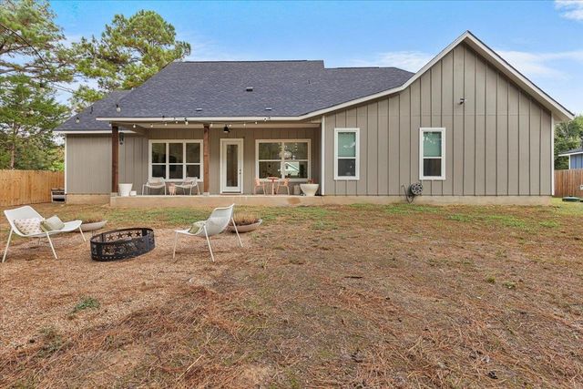 133 Lake Point WAY, Bastrop, TX 78602