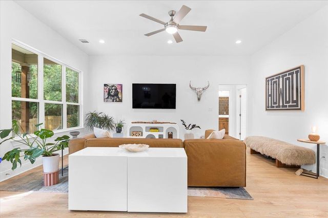 133 Lake Point WAY, Bastrop, TX 78602