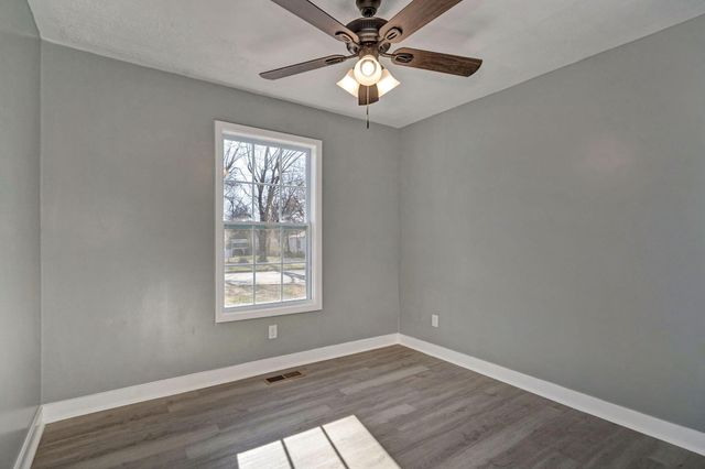 1701 W Webster Street, Springfield, MO 65802