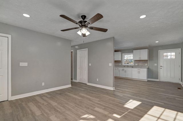 1701 W Webster Street, Springfield, MO 65802