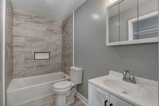 1701 W Webster Street, Springfield, MO 65802